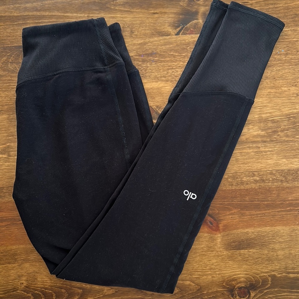 EUC ALO High Waist Alosoft Lounge Legging - M